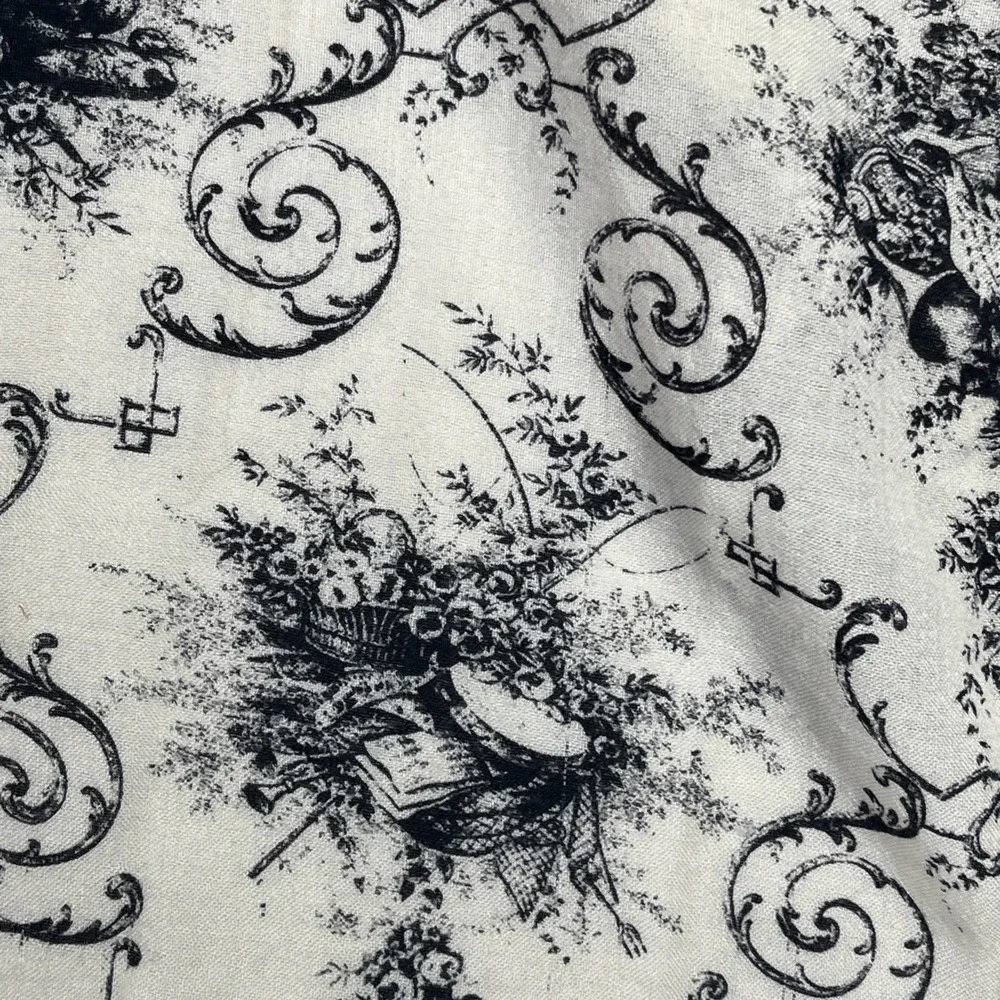 J Crew VTG Scarf Womens Rabbit Paisley Flower Print  White Cream Preppy 27